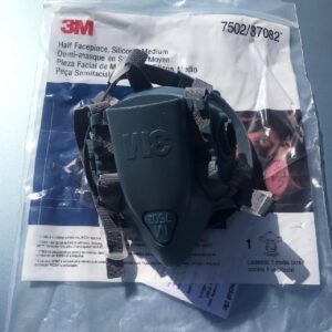 ماسك نيم صورت سيليكوني مدل 7502 1